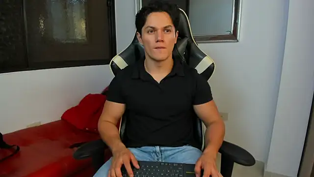 julian wallace online show from February 9, 9:19 pm