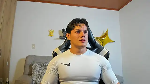 julian wallace online show from December 3, 1:22 am