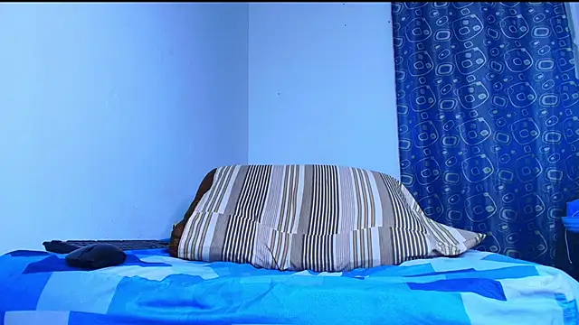 Thomass00 online show from March 30, 12:33 am