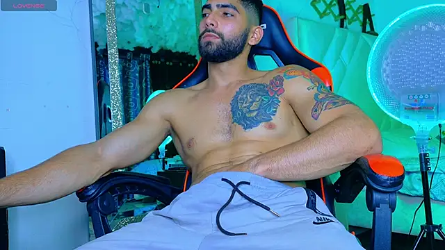 Rich boy01 online show from February 2, 1:04 am