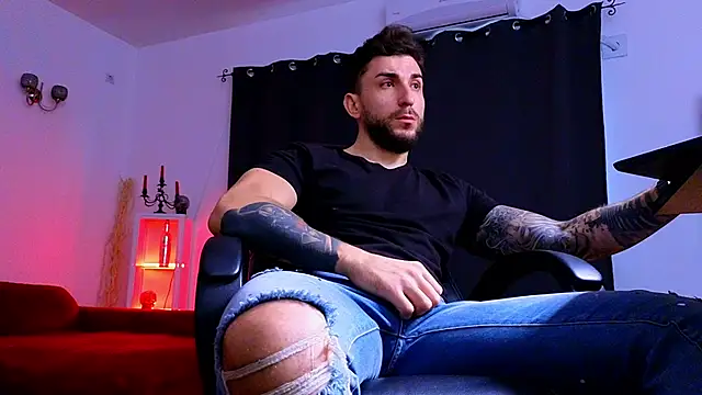 MightyAaron66 online show from November 19, 7:19 am