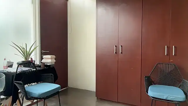 alanan881 online show from April 10, 1:51 pm