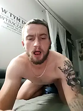 wariacik0024 online show from October 14, 12:28 am