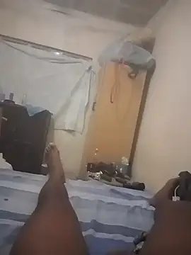 izinjamfee2 online show from March 4, 7:43 pm