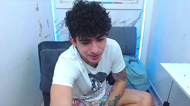 targuerian22 online show from December 15, 11:13 pm