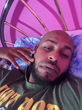 islandvybee55 online show from February 23, 10:28 am