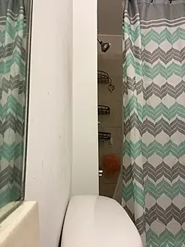 Snapshot of islandvybee55 chatting on December 7, 2:53 am islandvybee55 online show from December 7, 2:53 am