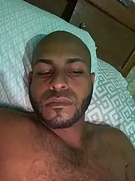 islandvybee55 online show from January 6, 2:59 am