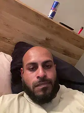 islandvybee55 online show from March 6, 5:10 pm