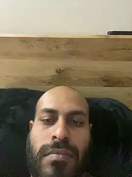 islandvybee55 online show from April 21, 4:13 pm