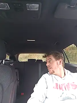 Snapshot of Titanhoott chatting on January 4, 11:22 am Titanhoott online show from January 4, 11:22 am