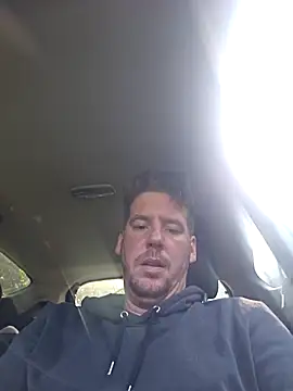 Snapshot of Titanhoott chatting on September 29, 9:41 am Titanhoott online show from September 29, 9:41 am