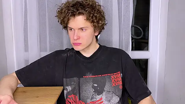 alyx garden online show from March 31, 7:37 pm