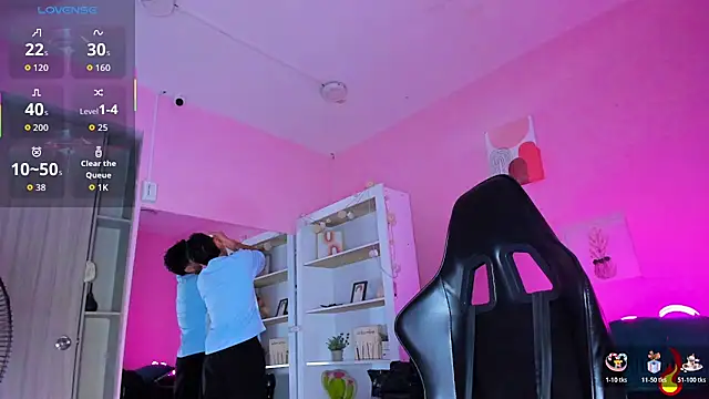 Ian Castillo  online show from October 30, 11:22 am