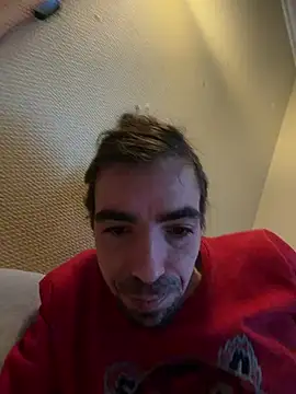 wolfwhite95 online show from February 18, 7:39 am