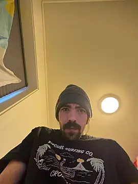 wolfwhite95 online show from March 22, 1:49 pm