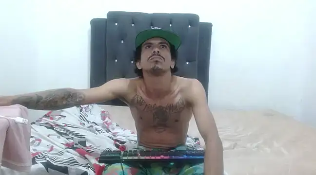 damian bottom bigcock online show from February 13, 9:39 pm