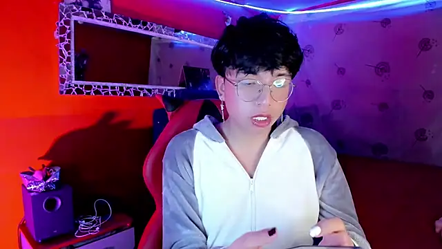 Snapshot of AnggelONfiree chatting on October 7, 7:34 am AnggelONfiree online show from October 7, 7:34 am