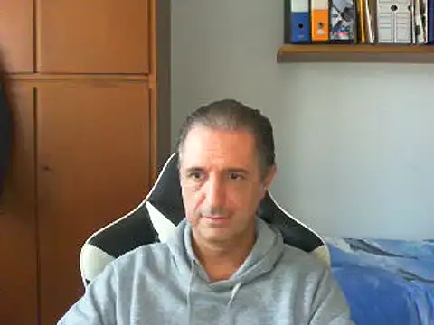 lliuk70mi online show from December 26, 2:37 pm