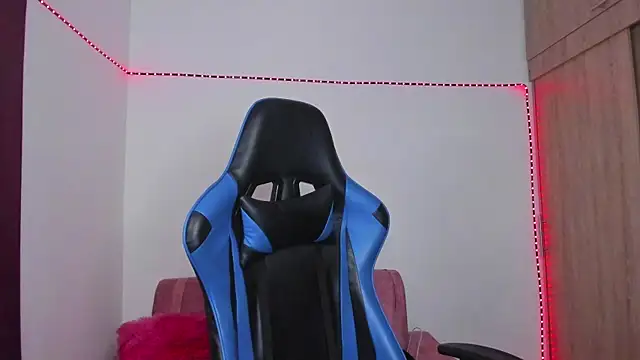 Snapshot of Ethan_Sai___ chatting on December 9, 8:11 am Ethan Sai    online show from December 9, 8:11 am