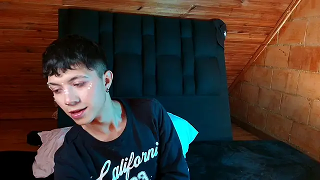 Justyn Ross online show from October 16, 5:32 pm