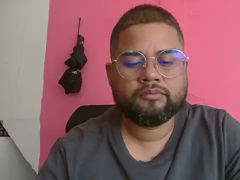 GABRIELGARCIA1313 online show from January 18, 5:48 pm