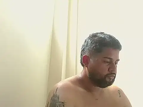 GABRIELGARCIA1313 online show from March 8, 8:35 pm