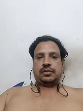 Snapshot of Raj1043 chatting on January 2, 7:29 pm Raj1043 online show from January 2, 7:29 pm