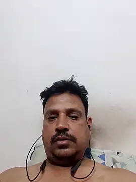 Snapshot of Raj1043 chatting on February 23, 6:19 pm Raj1043 online show from February 23, 6:19 pm