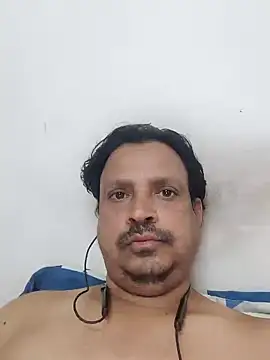 Snapshot of Raj1043 chatting on January 2, 9:22 am Raj1043 online show from January 2, 9:22 am