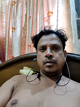 Snapshot of Raj1043 chatting on October 27, 10:50 am Raj1043 online show from October 27, 10:50 am