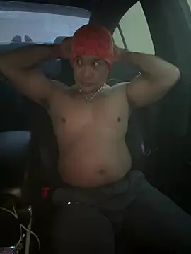 Snapshot of EatMyCake831 chatting on January 7, 3:44 pm EatMyCake831 online show from January 7, 3:44 pm