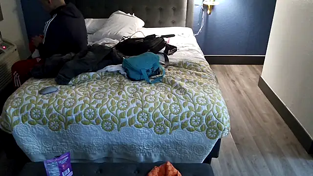 Snapshot of EatMyCake831 chatting on January 24, 2:51 pm EatMyCake831 online show from January 24, 2:51 pm