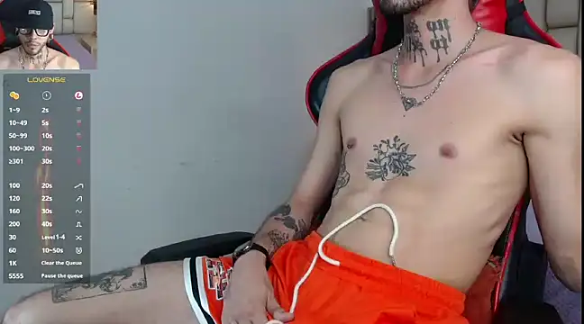 MurdockH online show from December 10, 4:56 am