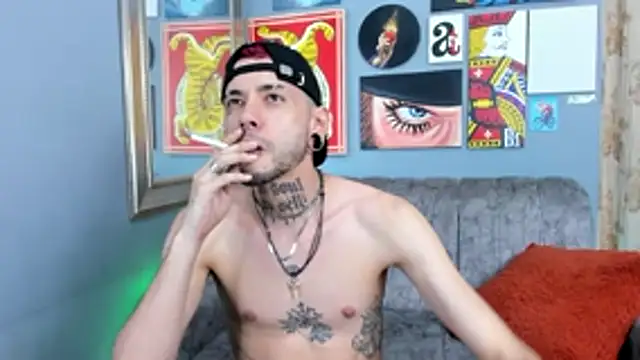 MurdockH online show from December 1, 8:12 pm