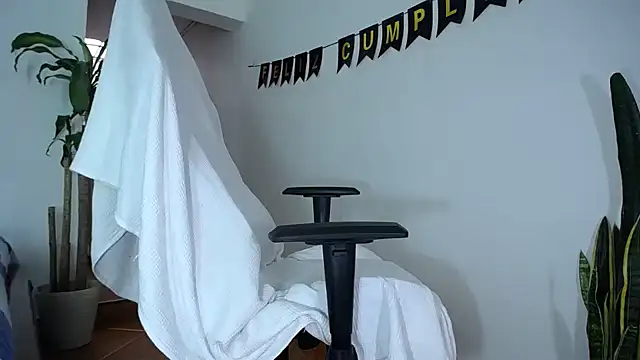 diamond black00 online show from December 21, 5:18 pm