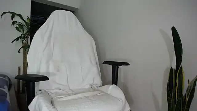 diamond black00 online show from December 13, 10:45 pm