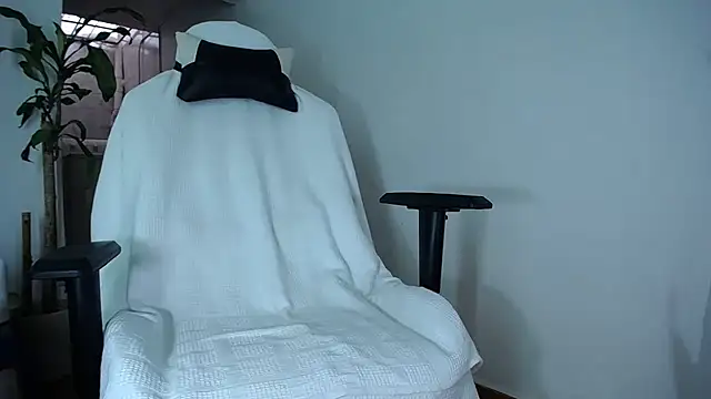 diamond black00 online show from December 10, 6:38 pm