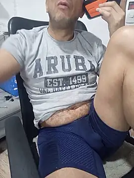 latinmartin73 online show from February 14, 1:44 am