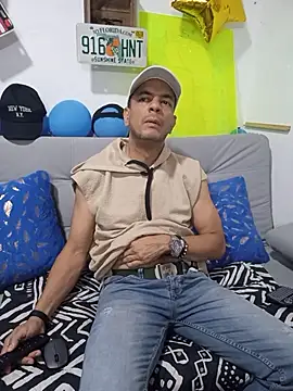 Snapshot of latinmartin73 chatting on October 9, 11:53 pm latinmartin73 online show from October 9, 11:53 pm