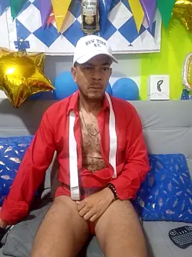 Snapshot of latinmartin73 chatting on September 28, 2:48 pm latinmartin73 online show from September 28, 2:48 pm