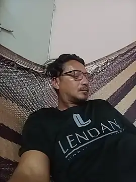 Andresguz35 online show from October 30, 3:41 am