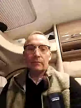 Snapshot of Manou1971 chatting on February 4, 9:17 am Manou1971 online show from February 4, 9:17 am