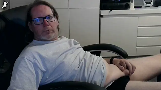 VSteph online show from July 6, 8:43 pm