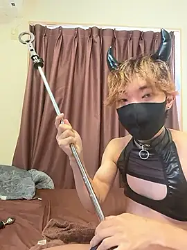 UKI06 online show from July 9, 3:00 am