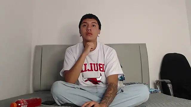 alex-lover online show from March 3, 3:14 am