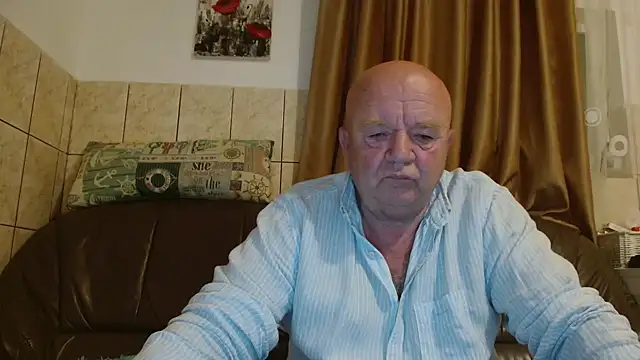 fullballs6 online show from October 13, 1:44 am