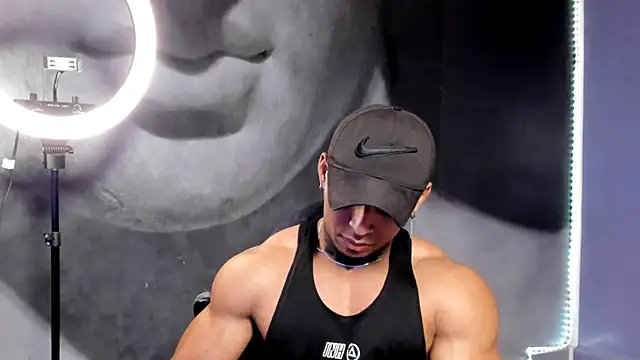 bradley smith online show from December 3, 11:13 pm