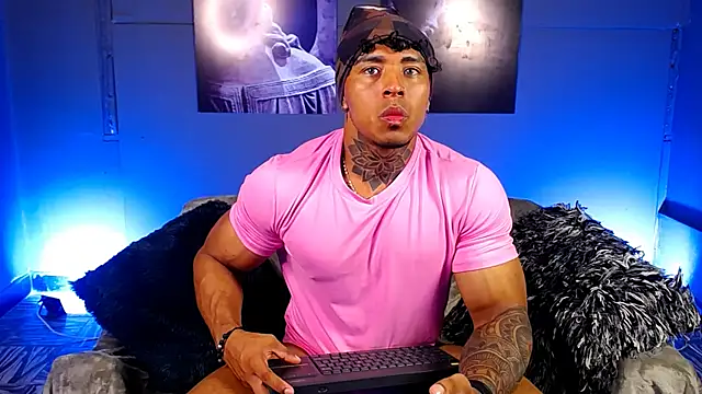 bradley smith online show from December 2, 2:03 am