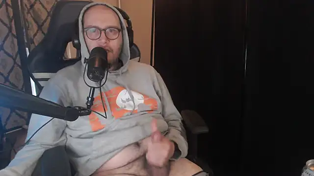 chicostick413 online show from March 19, 1:58 pm